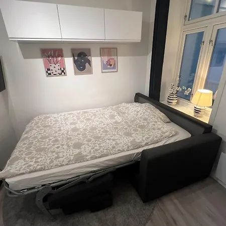 شقة Liten Studioleilighet Meget Sentralt I Sentrum, 3 Minutter Fra Torget *