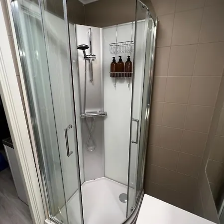 Liten Studioleilighet Meget Sentralt I Sentrum, 3 Minutter Fra Torget Διαμέρισμα