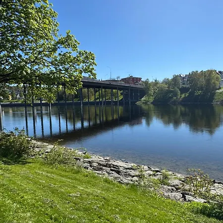 Διαμέρισμα Liten Studioleilighet Meget Sentralt I Sentrum, 3 Minutter Fra Torget