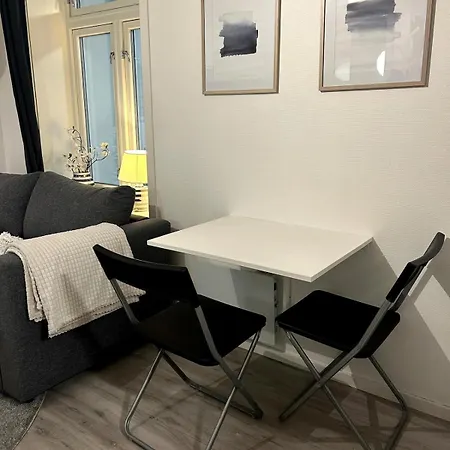 公寓 Liten Studioleilighet Meget Sentralt I Sentrum, 3 Minutter Fra Torget