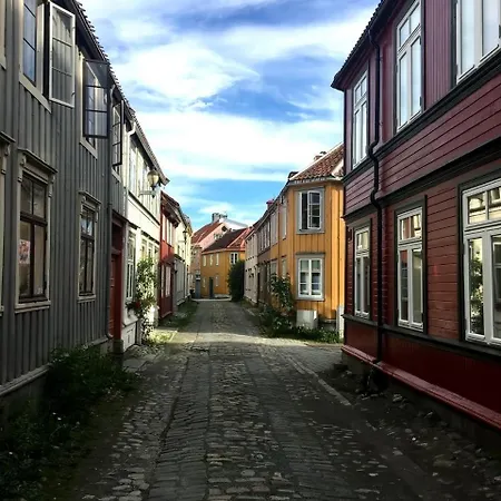 Small In The Center 3 Min From The Square *
